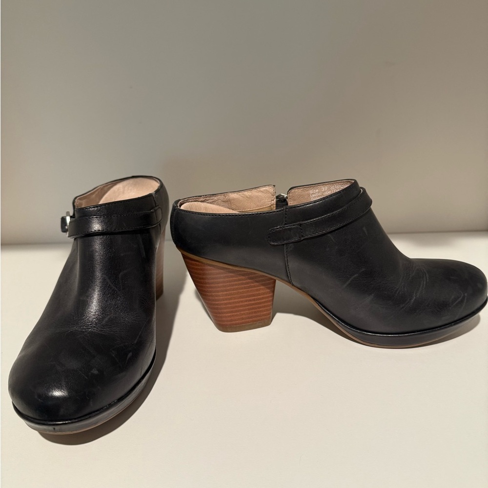 Dansko Black Leather Heeled Mules